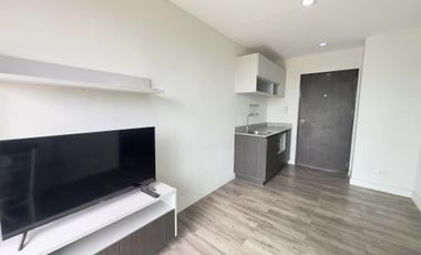 For sale 1 bed condo in Si Racha, Chonburi