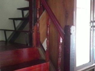 Casa adosada en alquiler de 2 habitaciones en Wang Thonglang, Bangkok