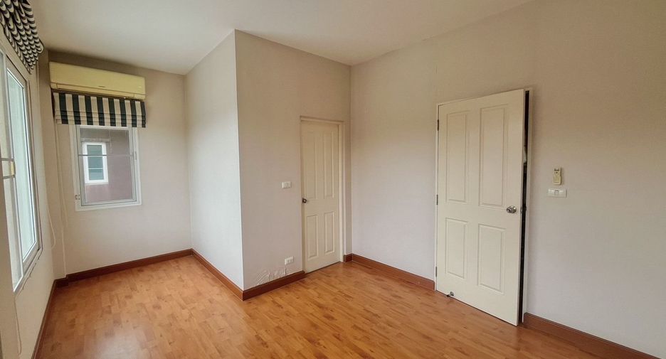 For sale 3 bedrooms house in Pak Kret, Nonthaburi