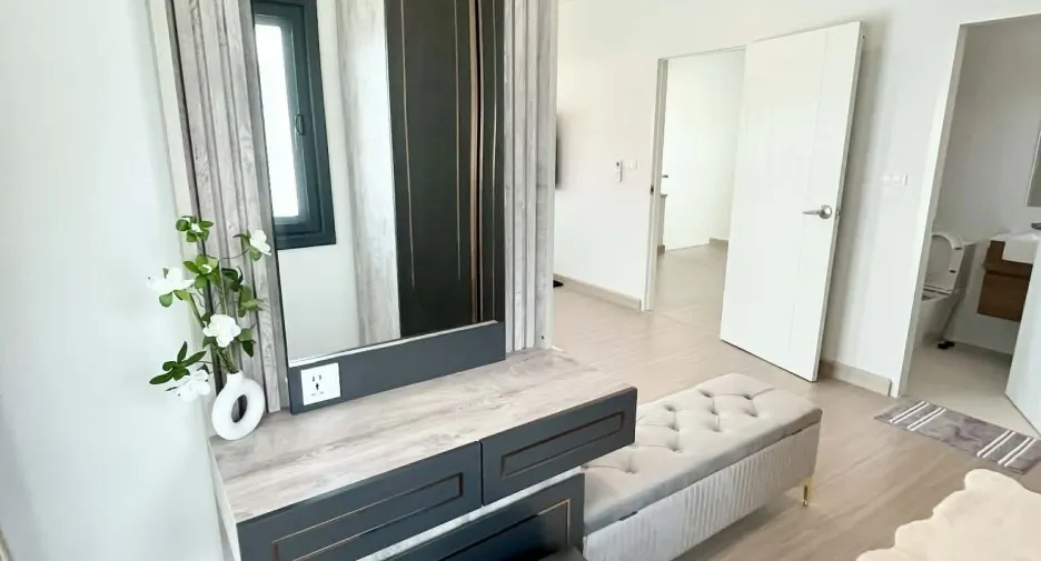 For rent 4 bedrooms house in Mueang Phuket, Phuket