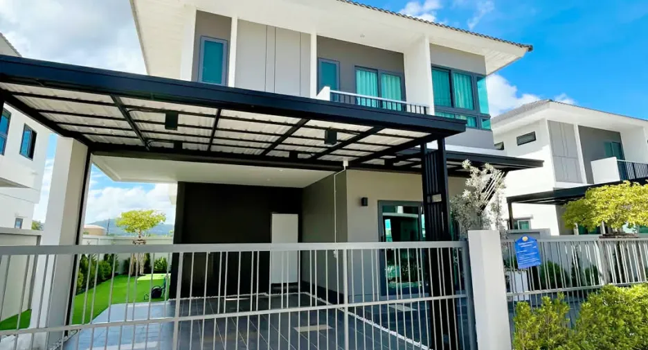For rent 4 bedrooms house in Mueang Phuket, Phuket
