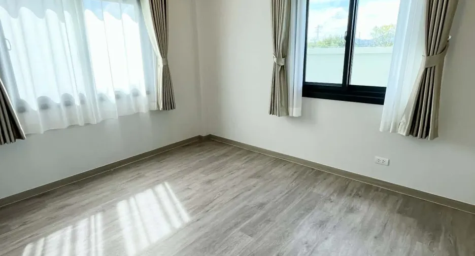 For rent 4 bedrooms house in Mueang Phuket, Phuket