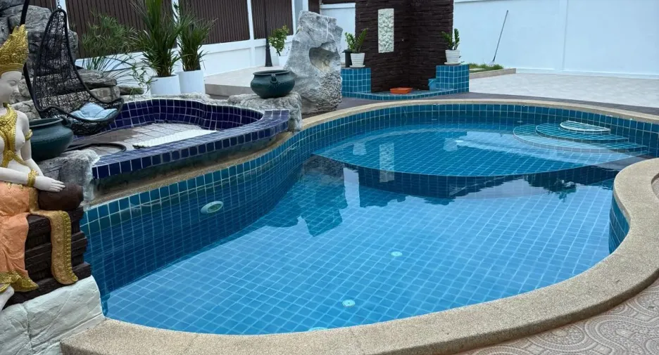 For rent 3 bedrooms villa in Huay Yai, Pattaya