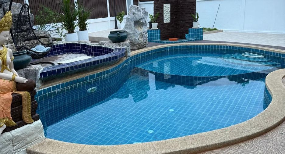 À louer 3 chambres villa à Bang Lamung, Chonburi