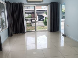 Haus zum Kauf und zur Miete mit 3 Zimmer in Sam Phran, Nakhon Pathom
