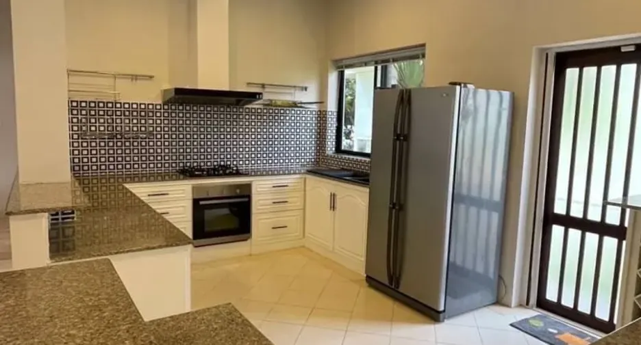 Haus zum Kauf mit 5 Zimmer in Bang Lamung, Chonburi