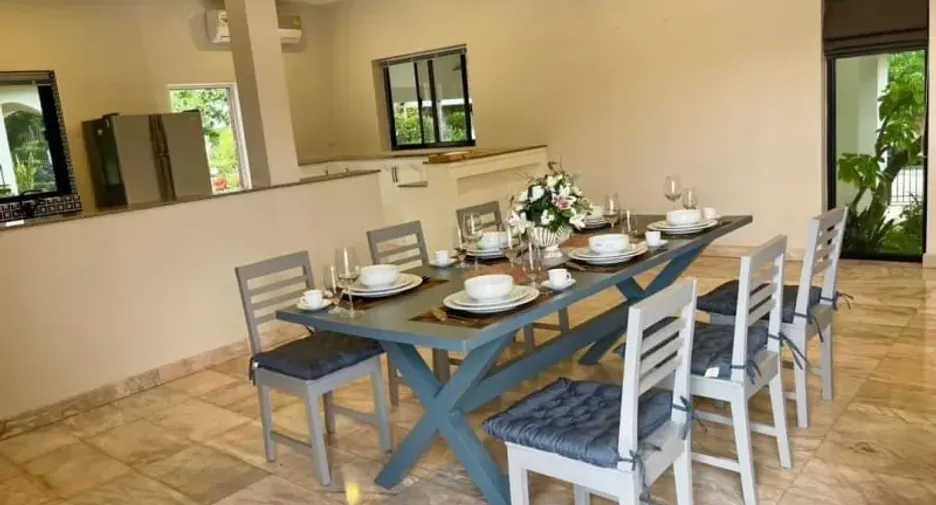 Haus zum Kauf mit 5 Zimmer in Bang Lamung, Chonburi