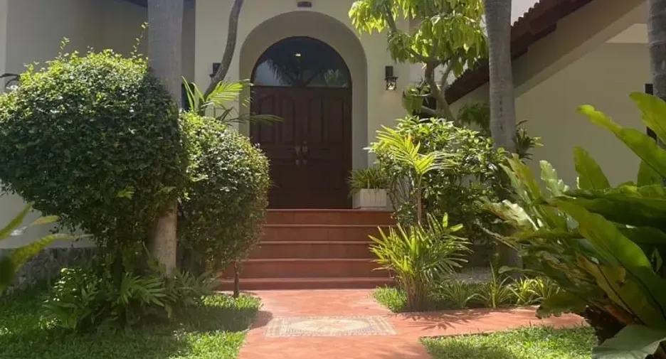 Haus zum Kauf mit 5 Zimmer in Bang Lamung, Chonburi