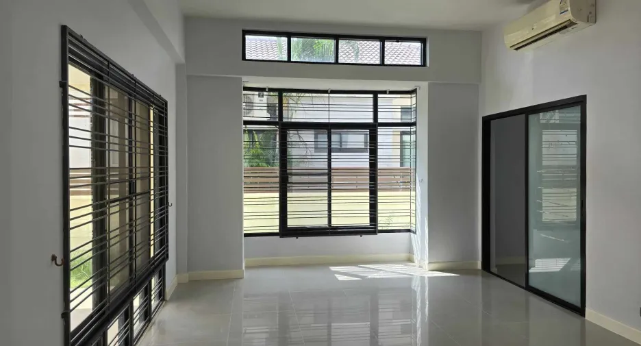 For sale and for rent 3 bedrooms house in Mueang Rayong, Rayong