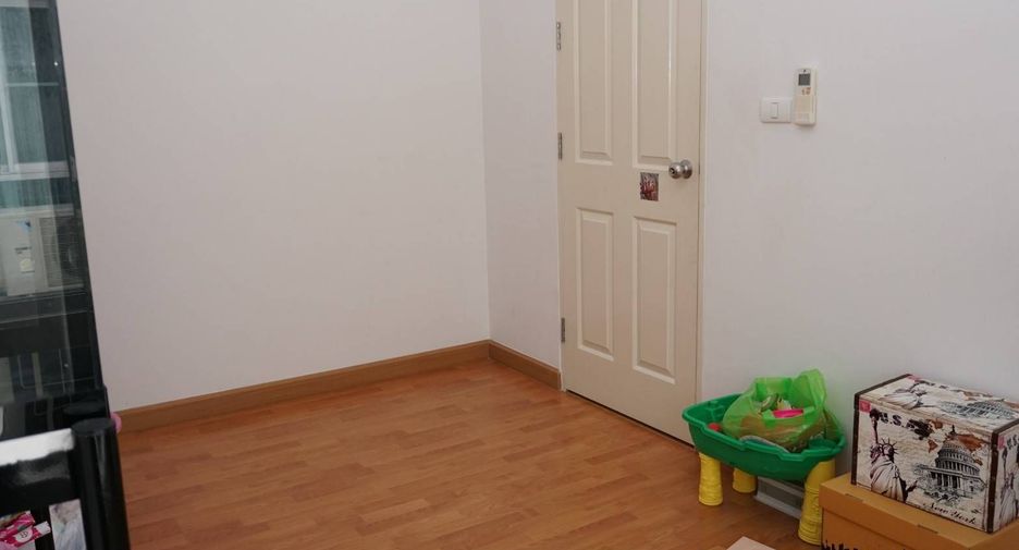 Продажа 3 спальни таунхаус в Пращет, Бангкок