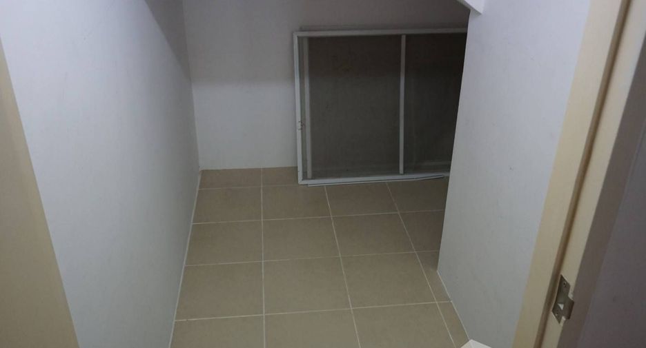Продажа 3 спальни таунхаус в Пращет, Бангкок