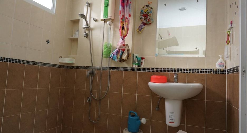 Продажа 3 спальни таунхаус в Пращет, Бангкок