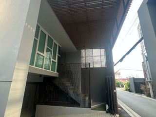For sale 2 bedrooms townhouse in Bang Na, Bangkok