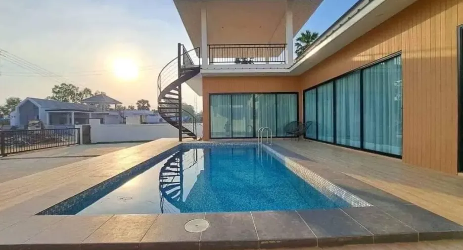 Villa zur Miete mit 3 Zimmer in Bang Lamung, Chonburi