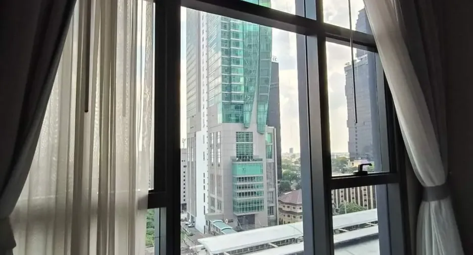 For sale 2 ベッドルーム condo in Sathon, Bangkok