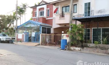 For sale 3 bedrooms townhouse in Khlong Sam Wa, Bangkok