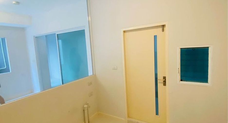 出售 3 卧室 独立屋 在 Lat Krabang, 曼谷
