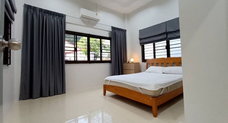 For rent 3 bedrooms house in Mueang Phuket, Phuket
