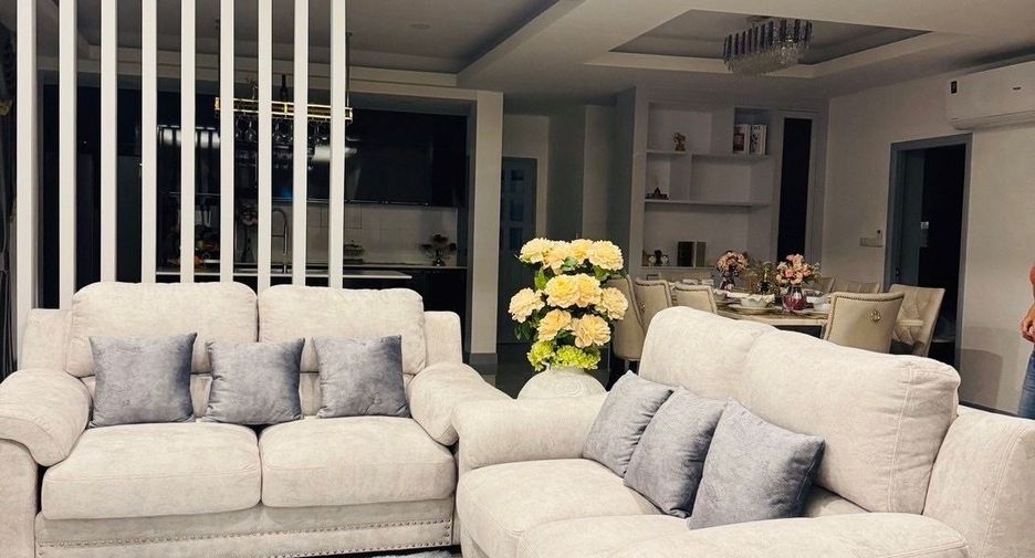 For sale 5 ベッドルーム house in Bang Lamung, Chonburi