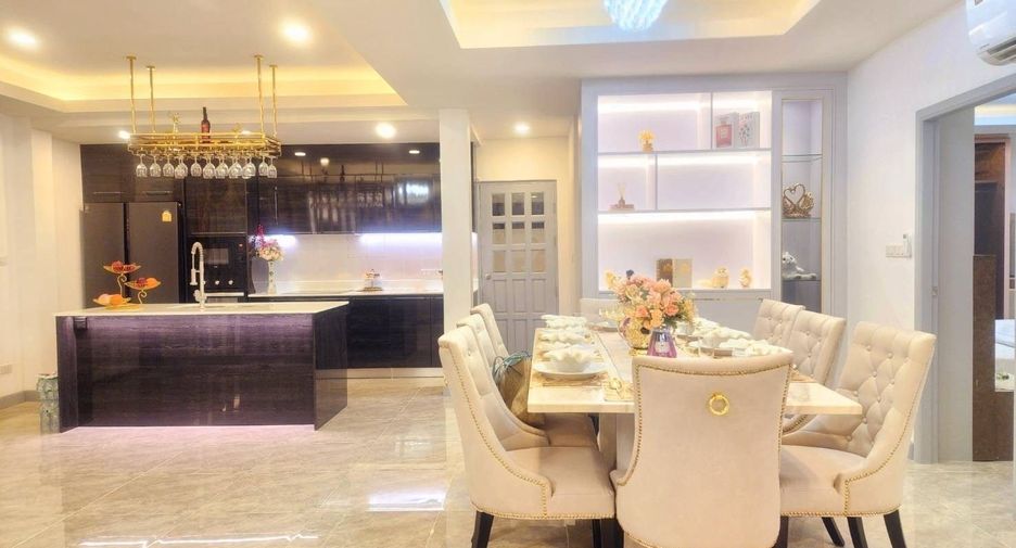 For sale 5 ベッドルーム house in Bang Lamung, Chonburi