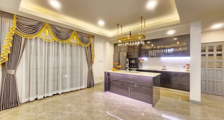 For sale 5 ベッドルーム house in Bang Lamung, Chonburi