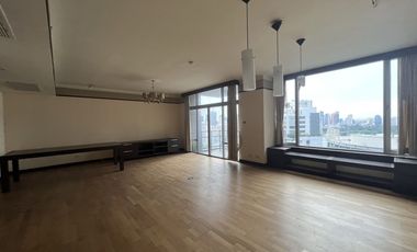 For sale 3 bedrooms condo in Pathum Wan, Bangkok