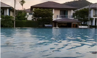 For sale 3 bedrooms villa in Mueang Phuket, Phuket