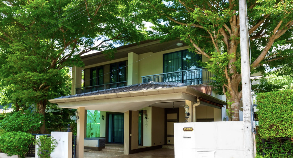 For sale 3 bedrooms villa in Mueang Phuket, Phuket