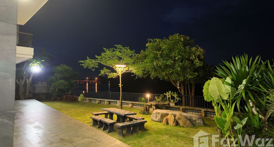 For sale 5 bedrooms house in Mueang Surat Thani, Surat Thani