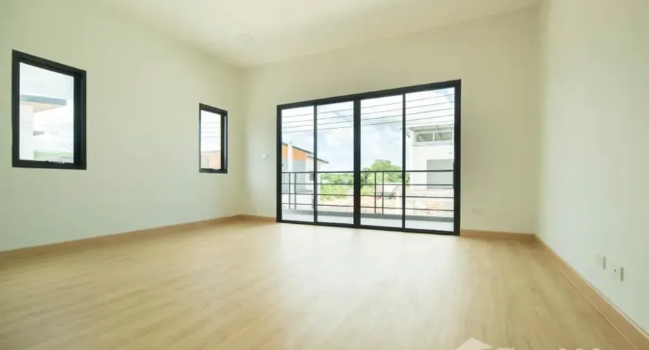À vendre 4 chambres maison à Nikhom Phatthana, Rayong