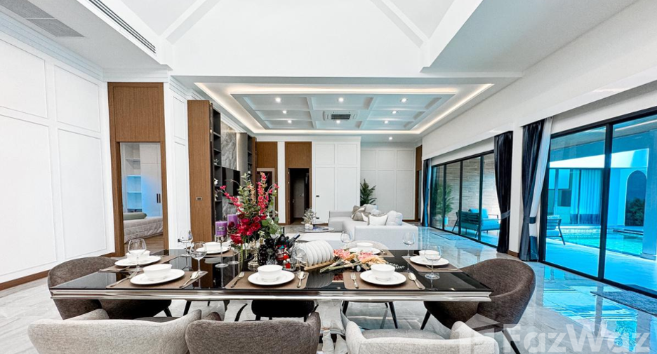 For sale 4 bedrooms villa in Bang Lamung, Chonburi
