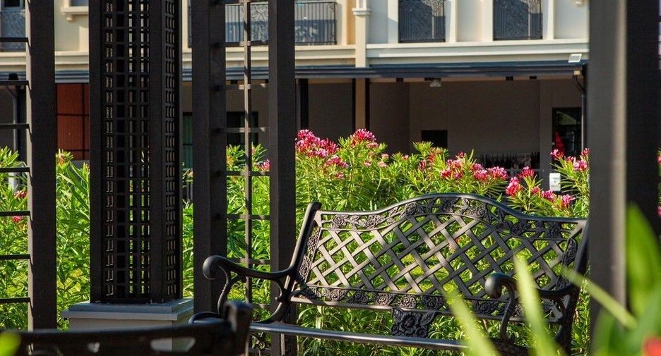 For sale 3 bedrooms townhouse in Bang Phli, Samut Prakan