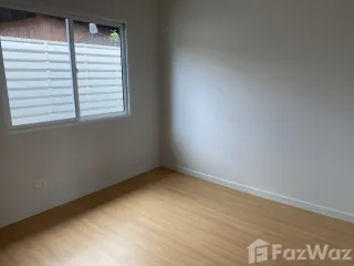 For rent 3 bedrooms townhouse in Mueang Pathum Thani, Pathum Thani