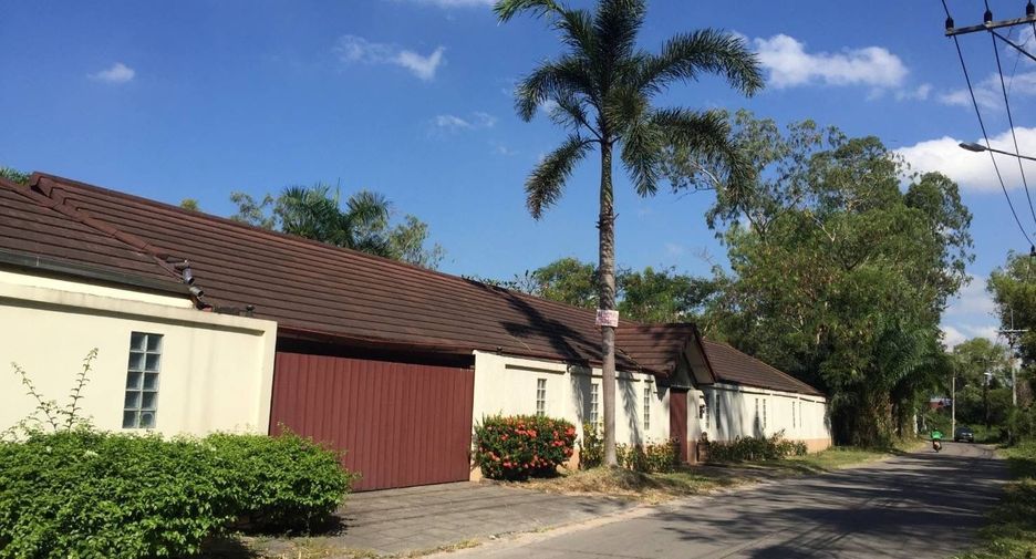 À vendre 4 chambres villa à Bang Lamung, Chonburi