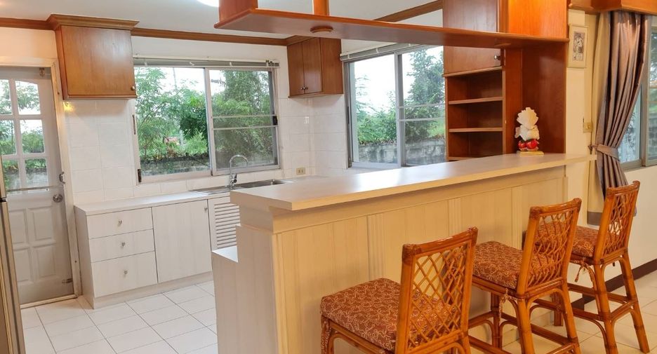 Casa en alquiler de 3 habitaciones en Ban Chang, Rayong