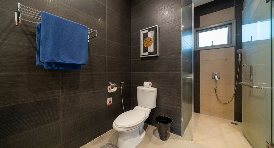 For sale 2 bedrooms villa in Mueang Phuket, Phuket