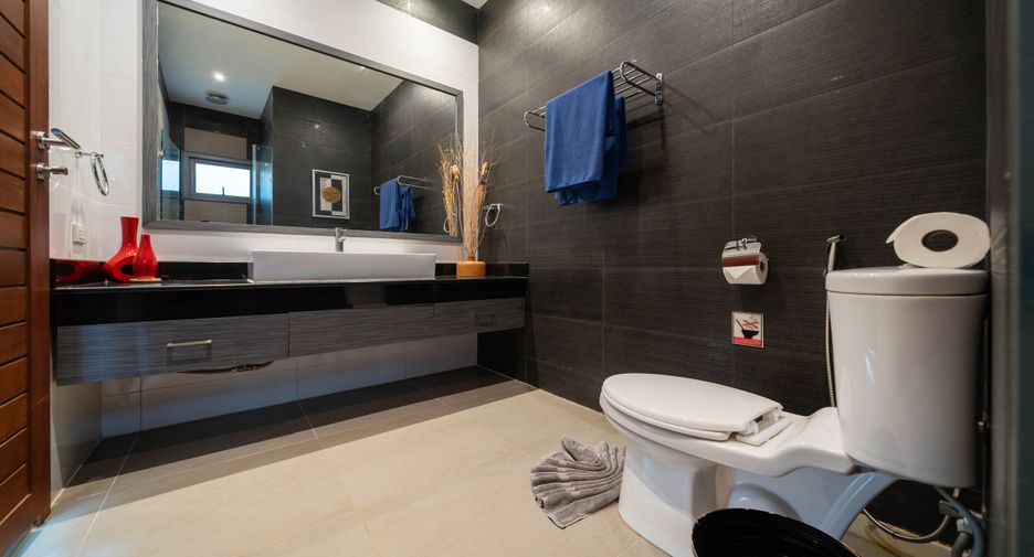 For sale 2 bedrooms villa in Mueang Phuket, Phuket