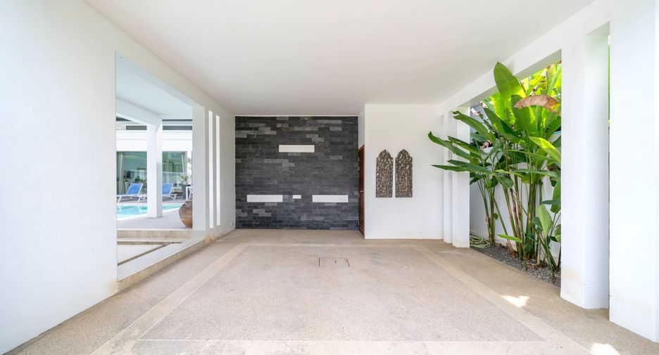 For sale 2 bedrooms villa in Mueang Phuket, Phuket