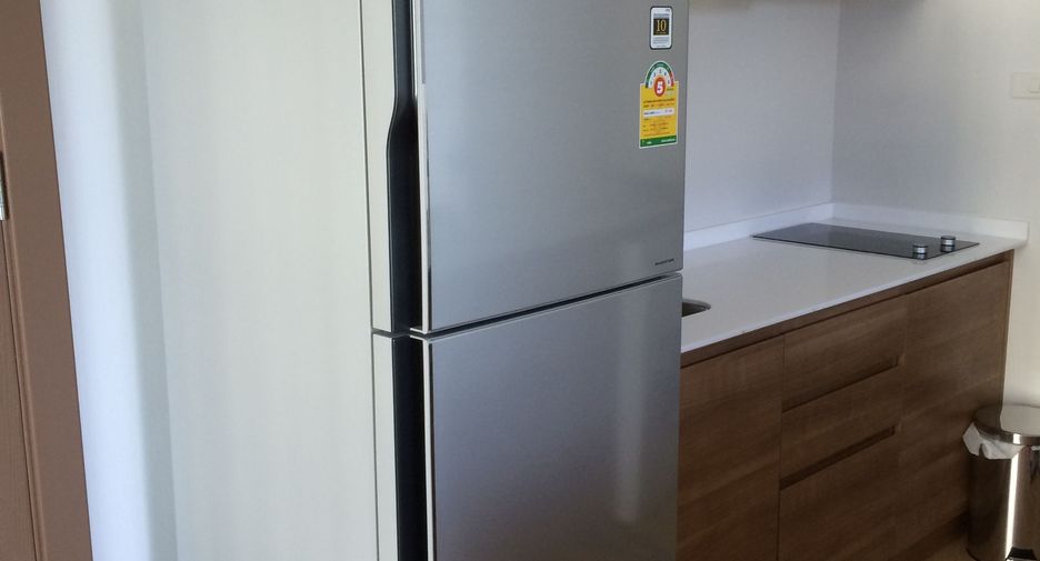 For sale 1 bed condo in Si Racha, Chonburi