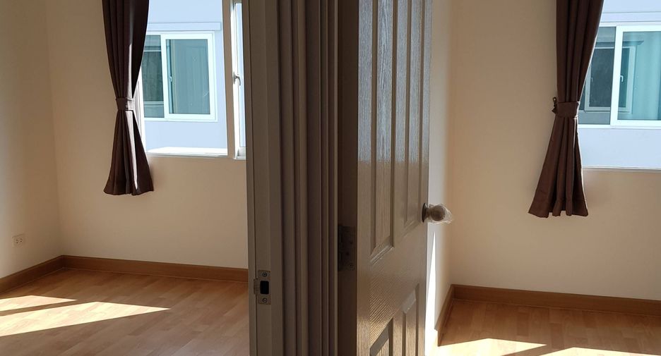 For rent 4 ベッドルーム townhouse in Bang Yai, Nonthaburi