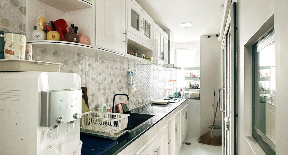 Haus zum Kauf mit 4 Zimmer in Mueang Nonthaburi, Nonthaburi