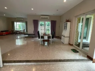 ขาย และ ให้เช่า 4 ห้องนอน บ้านเดี่ยว ใน ลาดพร้าว, กรุงเทพฯ