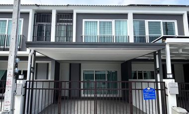 For rent 3 bedrooms townhouse in Mueang Phuket, Phuket