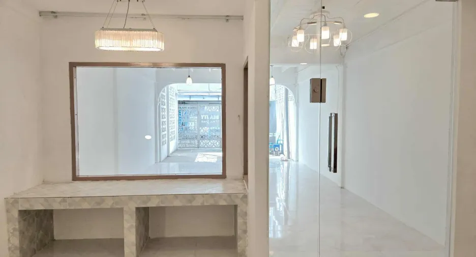 For rent 2 bedrooms townhouse in Mueang Nonthaburi, Nonthaburi