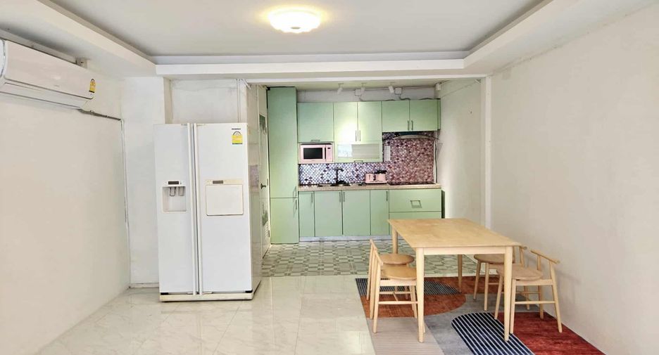 For rent 2 bedrooms townhouse in Mueang Nonthaburi, Nonthaburi