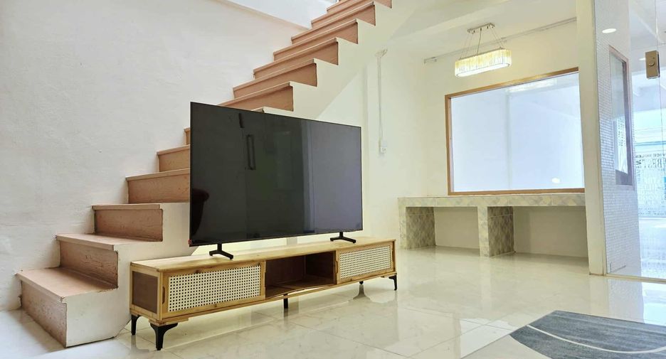 For rent 2 bedrooms townhouse in Mueang Nonthaburi, Nonthaburi
