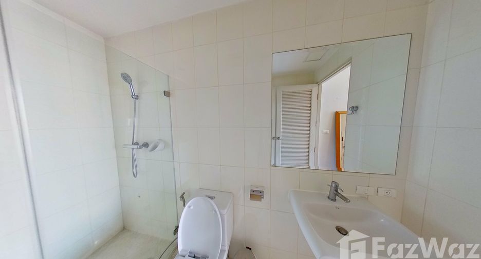 For sale 3 bedrooms condo in Watthana, Bangkok