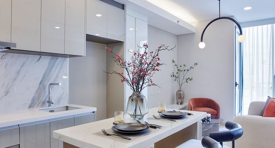 For sale 1 bed condo in Khlong Toei, Bangkok