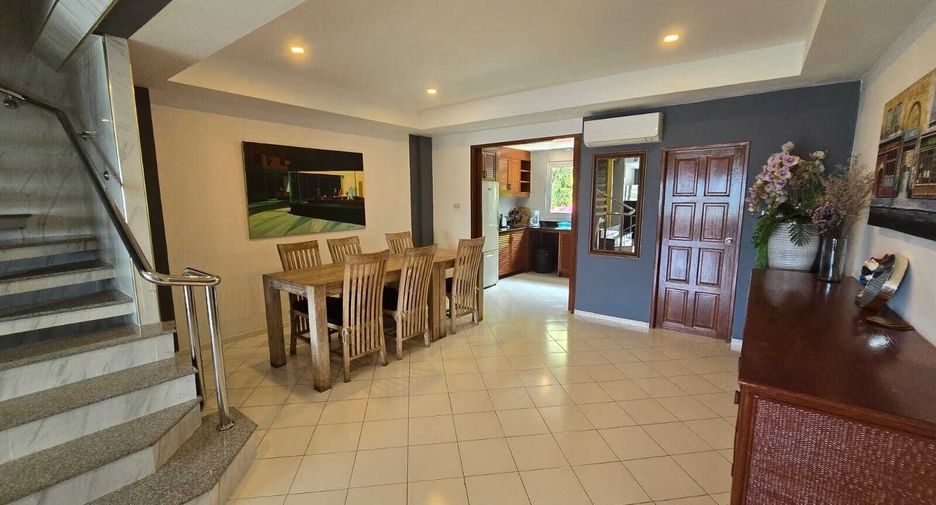 À vendre 3 chambres maison de ville à Kathu, Phuket