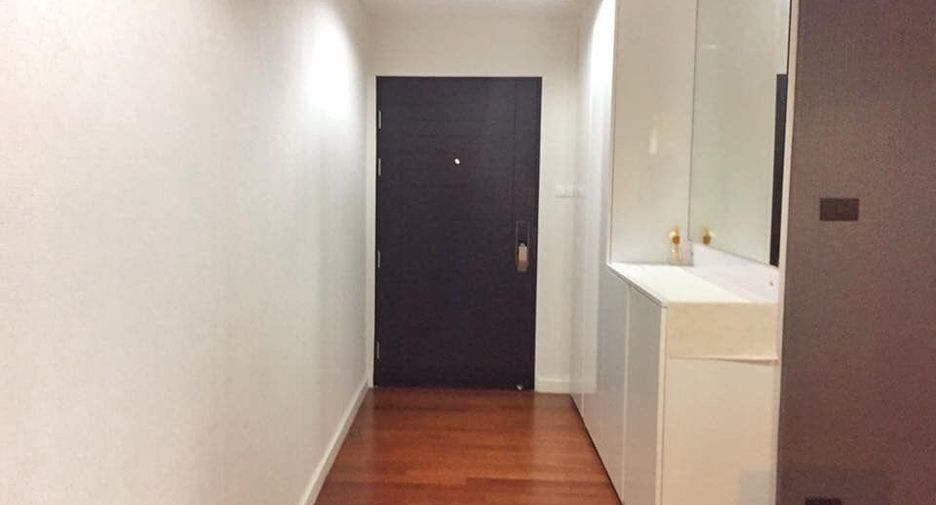 Condo en alquiler y en venta de 2 habitaciones en Huai Khwang, Bangkok